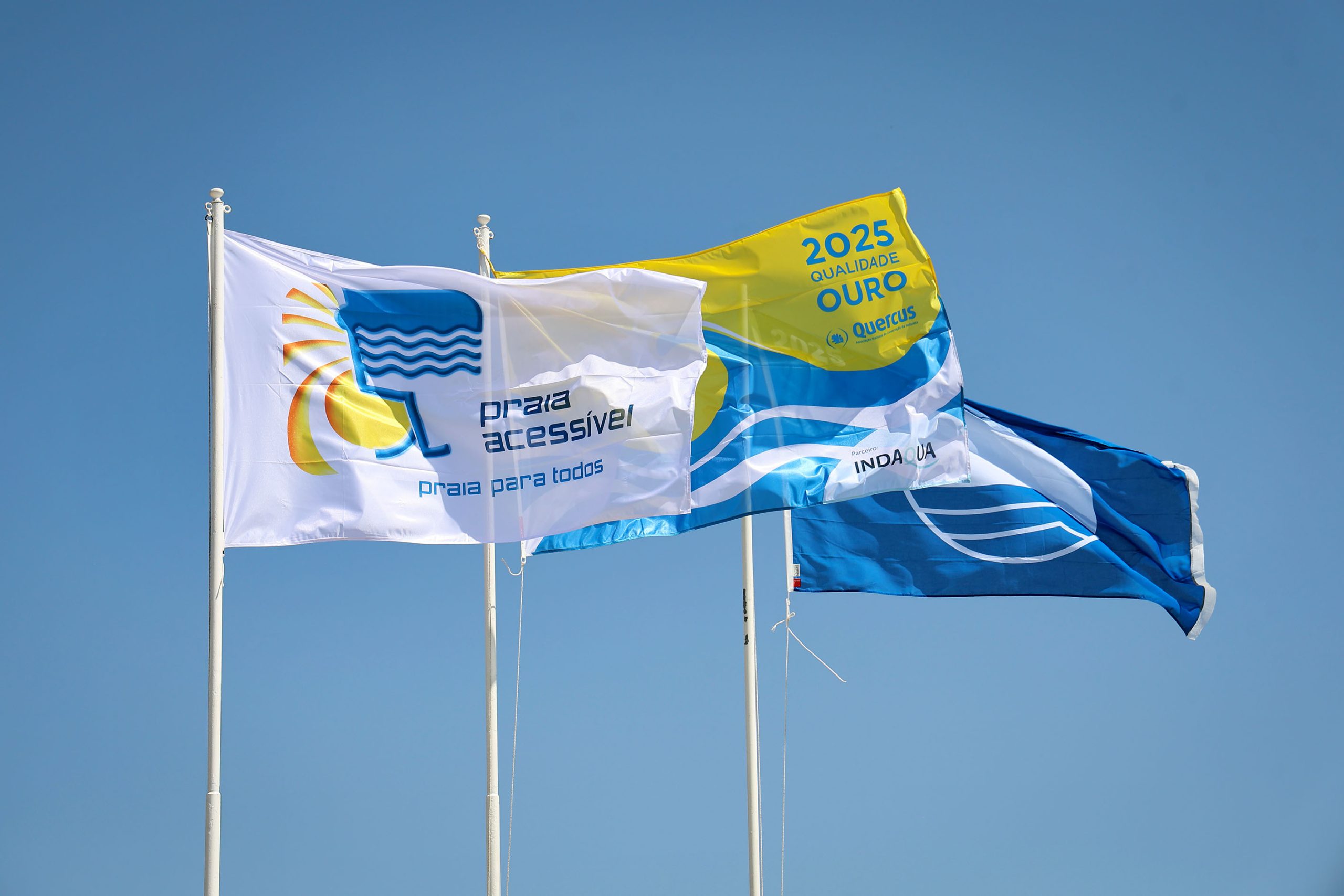 Featured image for “Vila do Conde tem 5 praias com Qualidade de Ouro: bandeira dourada hasteada a 2 de julho”