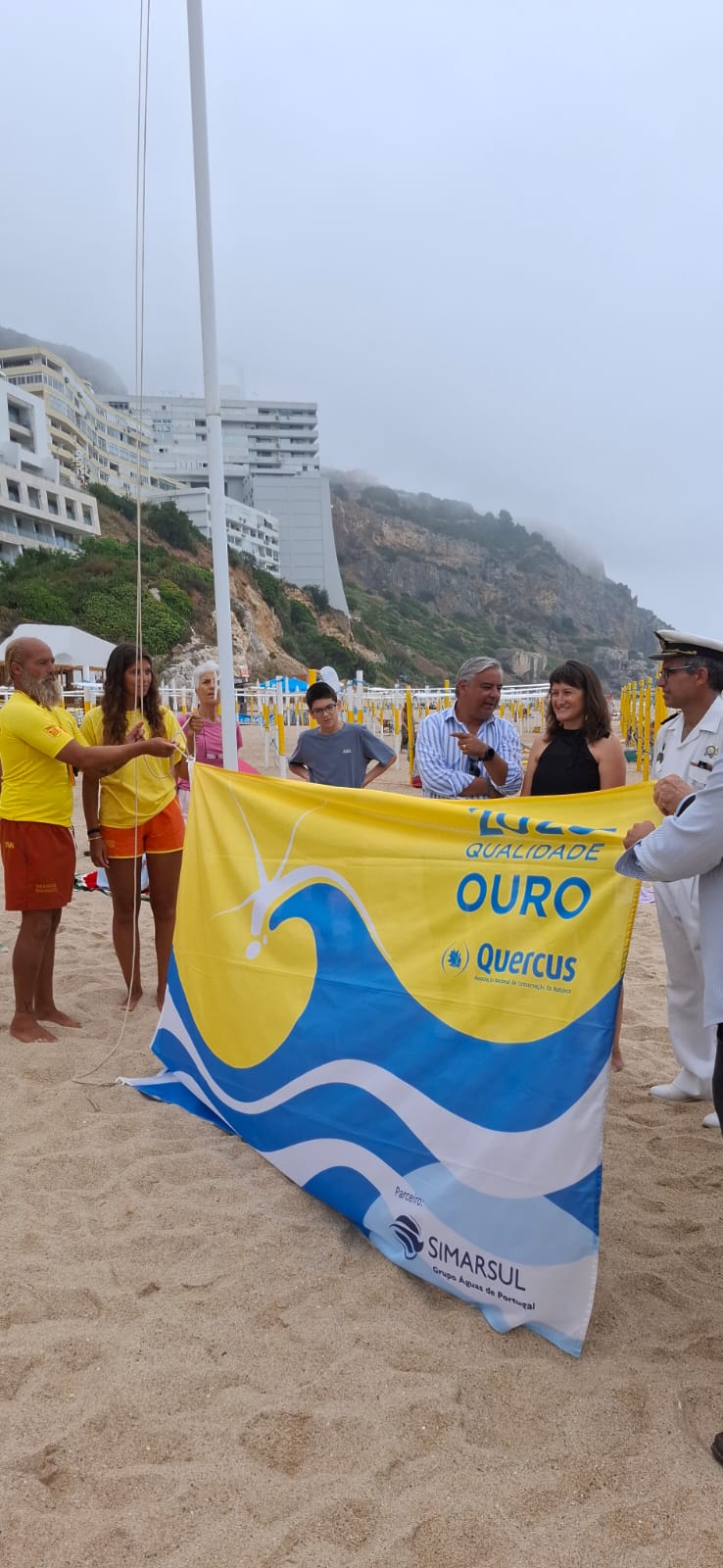 Featured image for “Quercus classifica como excelente a Praia da Califórnia, em Sesimbra, uma das 4 galardoadas neste município”